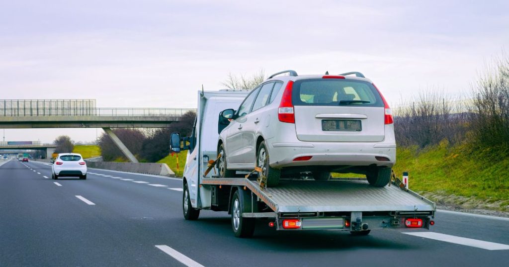 Como Solicitar Guincho em Curitiba: 4 Passos Simples capa guincho em Curitiba